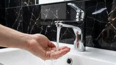 Proč zeslábl tlak vody v kohoutku: možné příčiny a způsoby nápravy