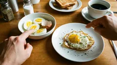 Která vejce jsou zdravější – vařená nebo smažená? Dietologové mají odpověď