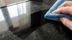 Jak zabránit usazování prachu na domácích spotřebičích – snadný domácí trik