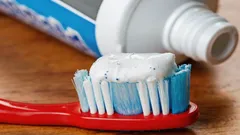 Běžná zubní pasta vyčistila to, co nezvládl žádný čistič: každý by si to měl zapamatovat