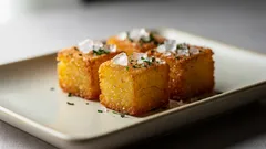 Dokonale křupavé zvenku, rozplývající se uvnitř: francouzský způsob smažení brambor