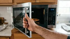 Tyto potraviny nedávejte do mikrovlnné trouby — následky budou nevratné