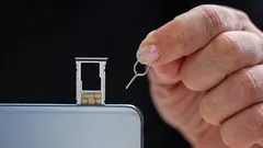 Není třeba vyhazovat: našlo se užitečné využití sponky na vyjmutí SIM karty